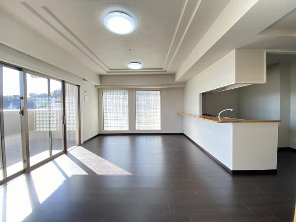 アルファステイツ塩屋駅前ヒルサイドテラス