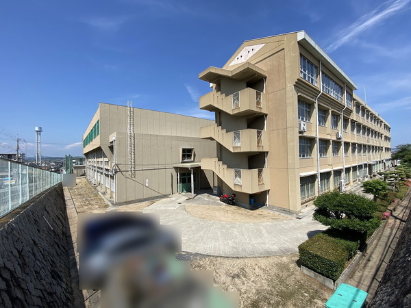 神戸市西区王塚台５丁目の土地(王塚台中学校)