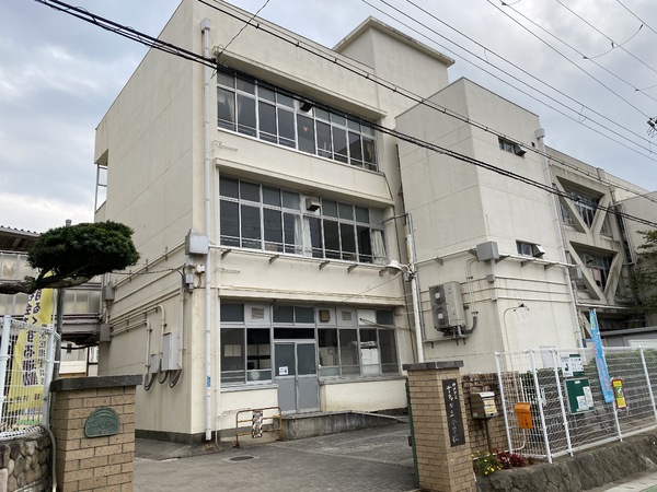 ルネ・ヒルトップフラッツ(千鳥が丘小学校)