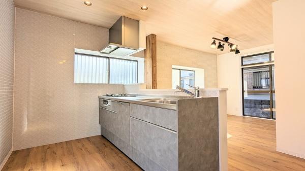 加古川市平岡町一色の中古一戸建