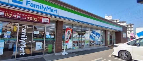 万葉ハイツ東加古川(ファミリーマート平岡町二俣店)