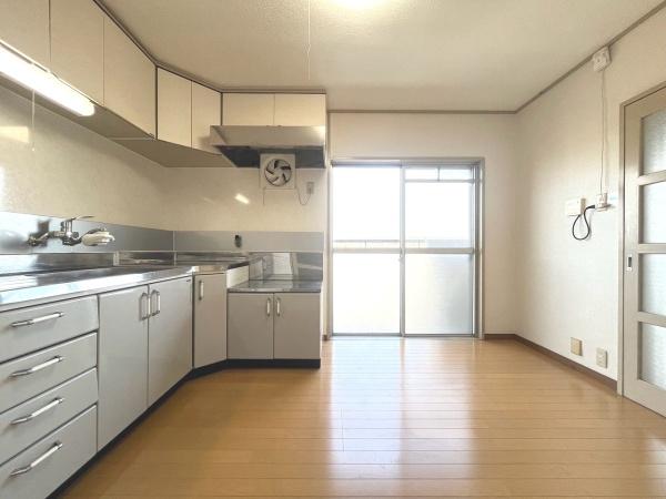鳩里団地壱号棟