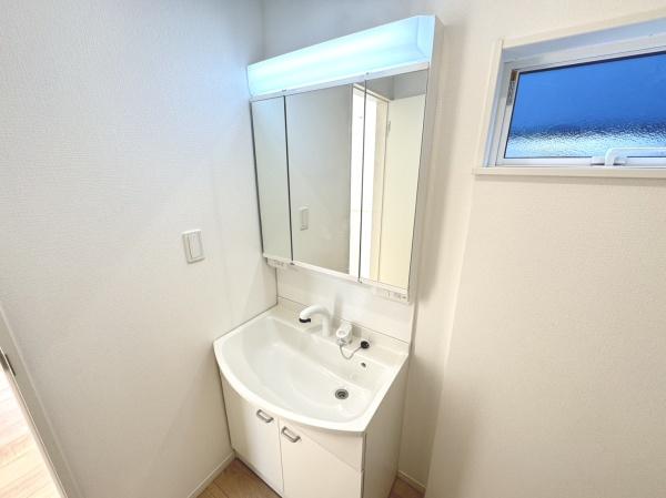 加古川市別府町新野辺北町５丁目の新築一戸建