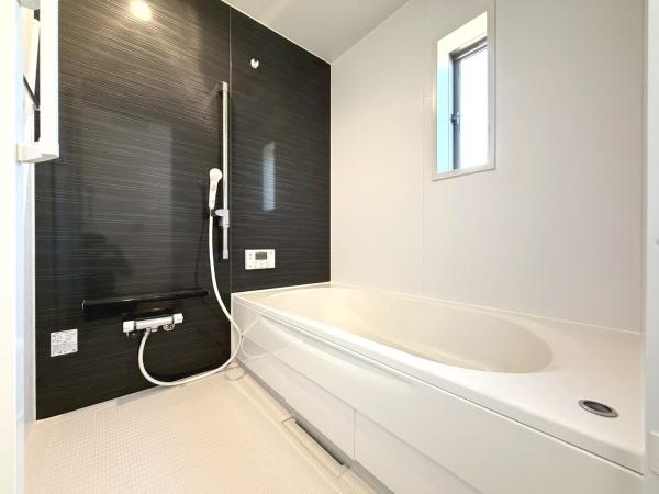 加古川市西神吉町鼎第1　1号棟