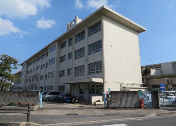 加古郡播磨町古宮６丁目の中古一戸建て(播磨小学校)