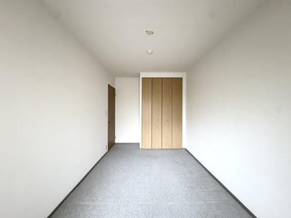 オーズタウンイーストスクエア３番館