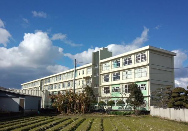 加古川市平岡町新在家の土地(平岡中学校)