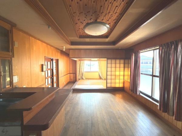 明石市魚住町西岡　店舗兼住宅