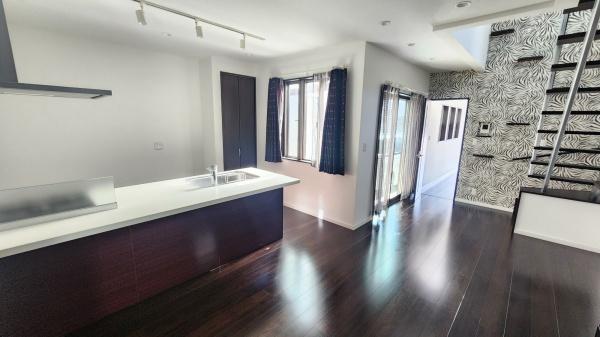 東大阪市松原１丁目の中古一戸建て