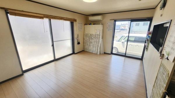 大東市三箇３丁目の中古一戸建て