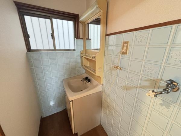 大東市新田東本町の中古一戸建て