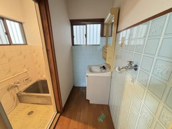 大東市新田東本町の中古一戸建て