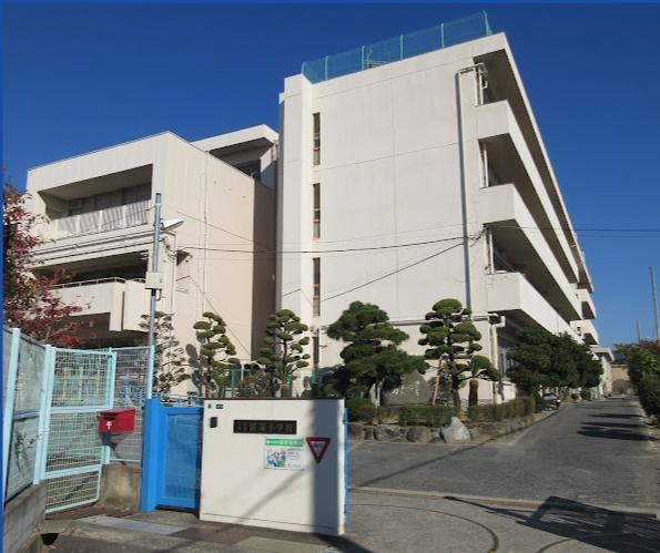 大東市諸福五丁目　ハイツサバーブ【収益物件】(大東市立諸福小学校)