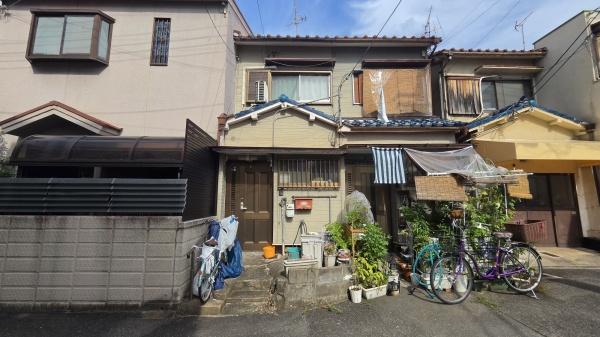 東大阪市六万寺町２丁目の中古テラスハウス