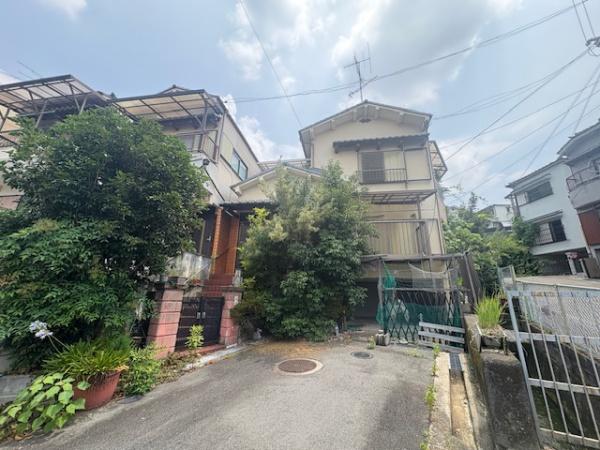 東大阪市六万寺町１丁目の中古一戸建