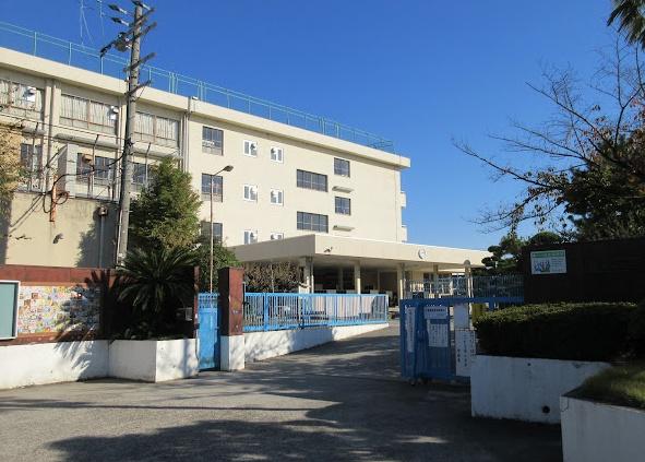 大東市灰塚3丁目の新築一戸建(大東市立灰塚小学校)