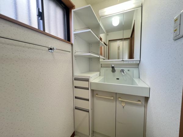 大東市三箇６丁目の中古一戸建て