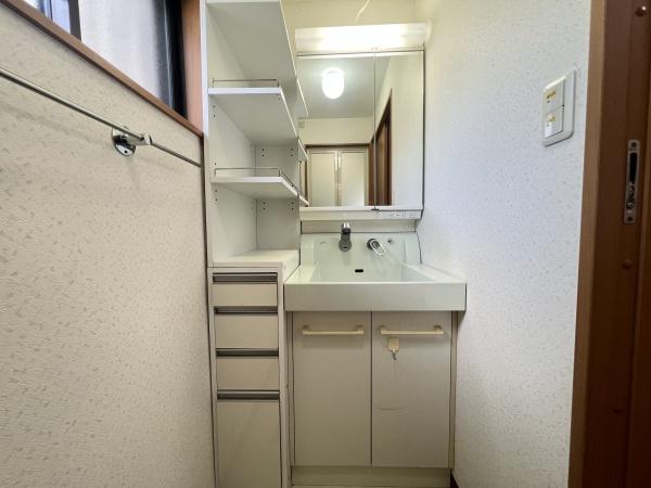 大東市三箇６丁目の中古一戸建て