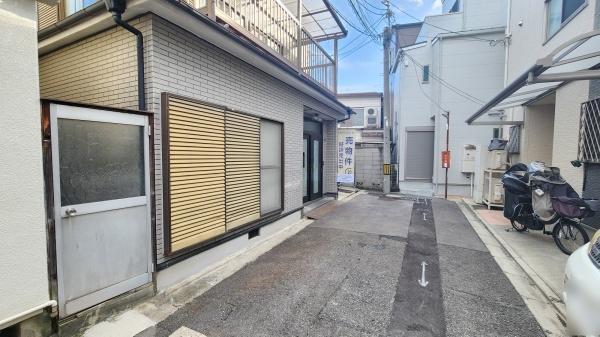 守口市東光町2丁目の中古一戸建て(前面道路含む現地写真)