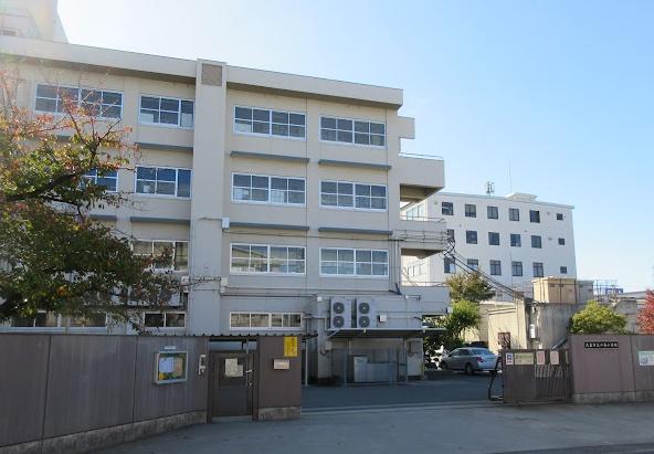大東市寺川２丁目の新築一戸建(大東市立四条小学校)