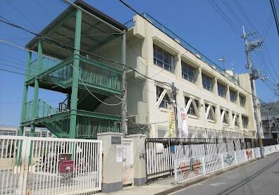 東大阪市鷹殿町の中古一戸建て(東大阪市立枚岡西小学校)