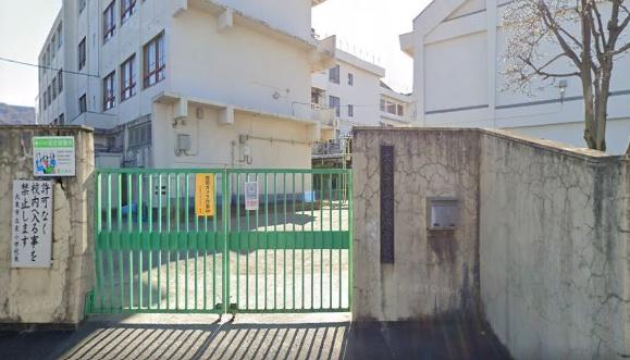 大東市御供田２丁目の土地(大東市立泉小学校)