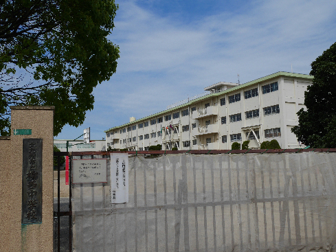 北九州市門司区上馬寄2丁目の土地(北九州市立柳西中学校)