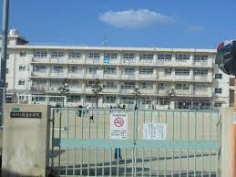 グランドキャッスル霧ヶ丘(北九州市立霧丘小学校)