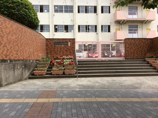 鷹見台1丁目 新築戸建(北九州市立八枝小学校)