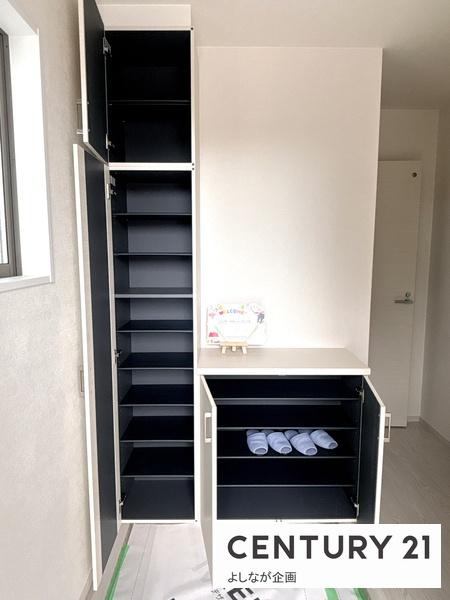 沖田4丁目 新築戸建(2号棟)(収納)