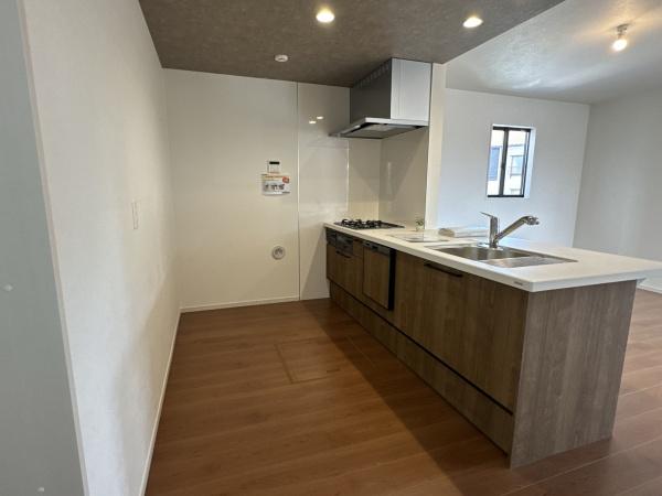 星和町　新築戸建（2号棟）