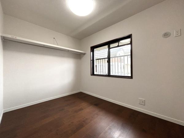 エメラルドマンション二島(洋室)