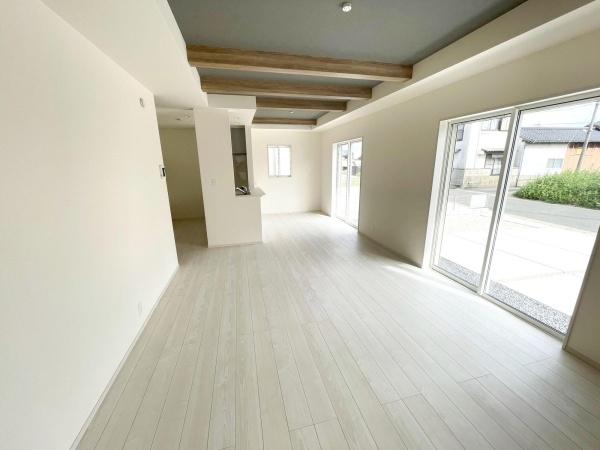 中間市大字垣生 新築戸建(2号棟)(リビング)