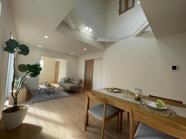 中間市大字垣生 新築戸建(3号棟)(リビング)