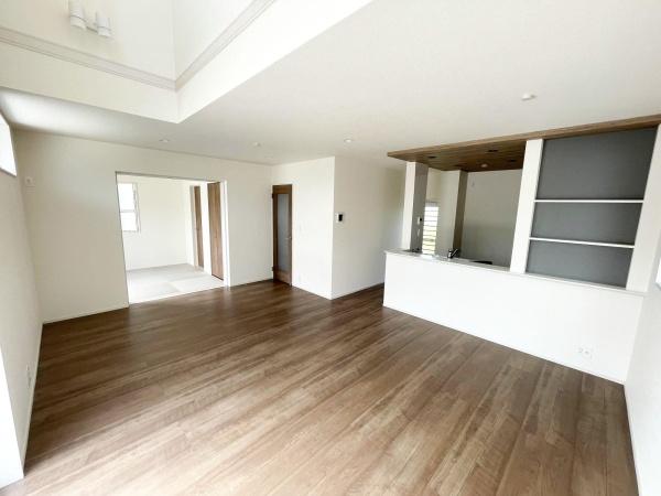 中間市大字垣生 新築戸建(4号棟)(リビング)