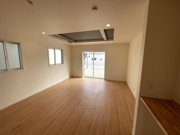 中間市大字垣生 新築戸建(5号棟)(リビング)