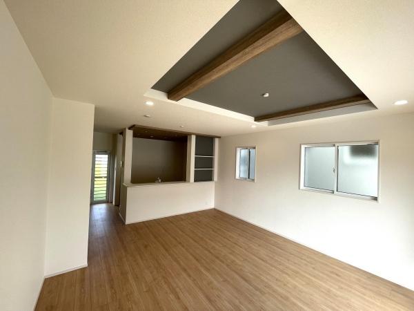 中間市大字垣生 新築戸建(5号棟)(リビング)