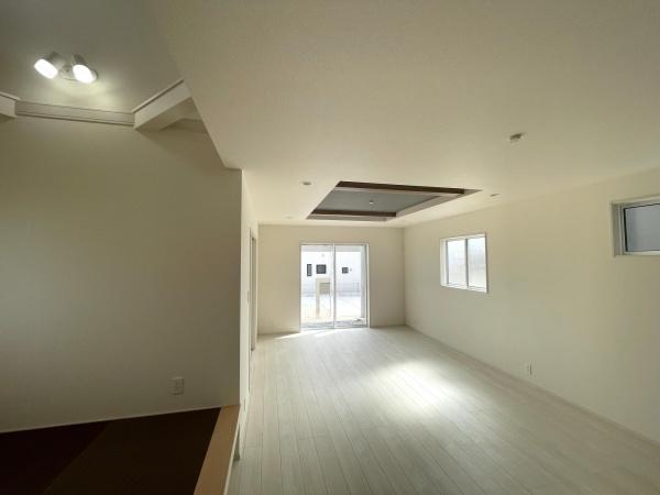 中間市大字垣生 新築戸建(6号棟)(リビング)