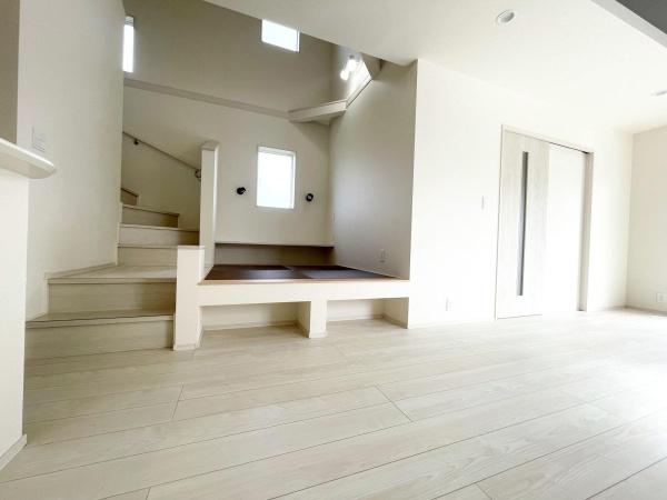 中間市大字垣生 新築戸建(6号棟)(リビング)