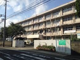 サンライフ三萩野A棟(北九州市立白銀中学校)