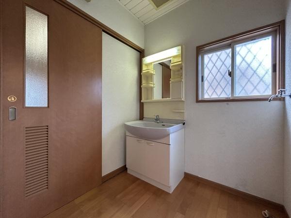 遠賀郡岡垣町公園通り３丁目の中古一戸建て