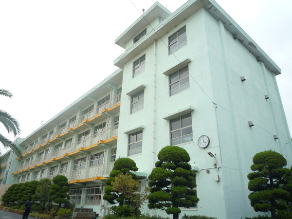 北九州市小倉南区沼南町２丁目の中古一戸建て(北九州市立沼中学校)