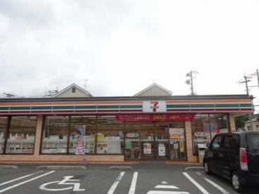 ルシヨン穴生(セブンイレブン八幡鷹の巣3丁目店)