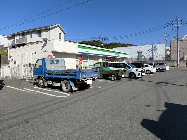 シティライフ空港南2(ファミリーマート博多月隈六丁目店)