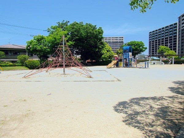 グランドパレス長者原(中央スポーツ公園)