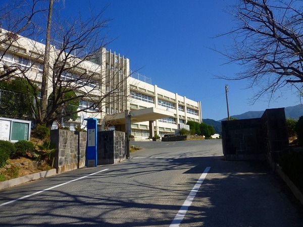 糟屋郡須惠町大字上須惠の土地(須恵町立須恵第一小学校)