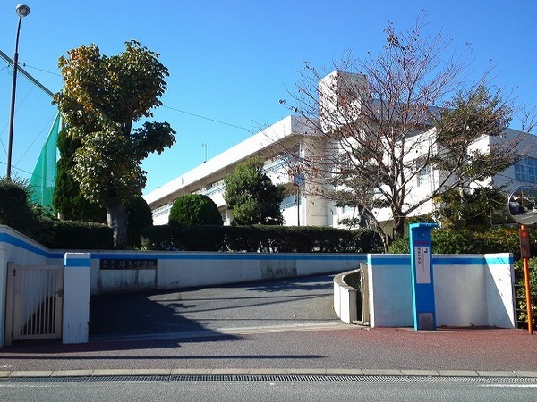 糟屋郡須惠町大字上須惠の土地(須恵町立須恵中学校)