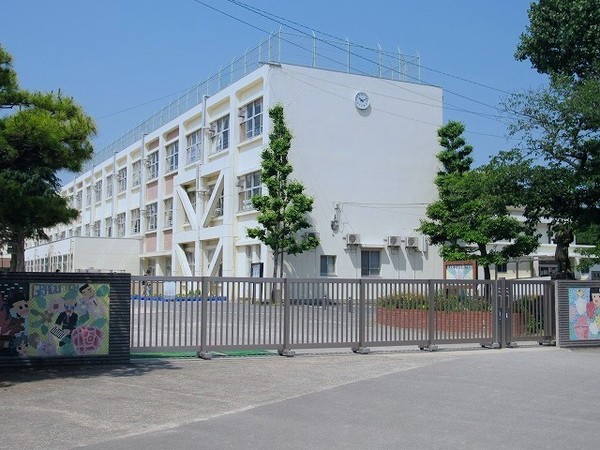 コアマンションルネス空港東(志免町立志免西小学校)