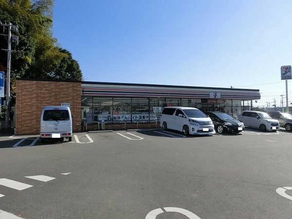 スワンマンション空港南(セブンイレブン博多立花寺店)