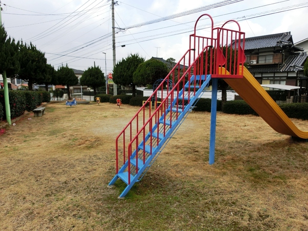 ベルヴィ香椎壱番館(香椎ヶ丘3号公園)